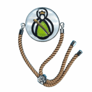 Virgen manto verde atrae hacía ti la esperanza y la salud