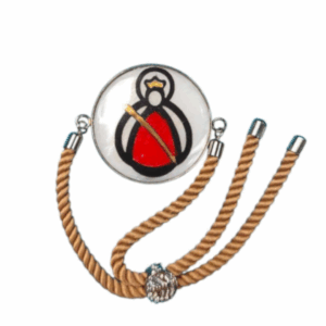 Virgen manto rojo,siente la protección y la fuerza en ti